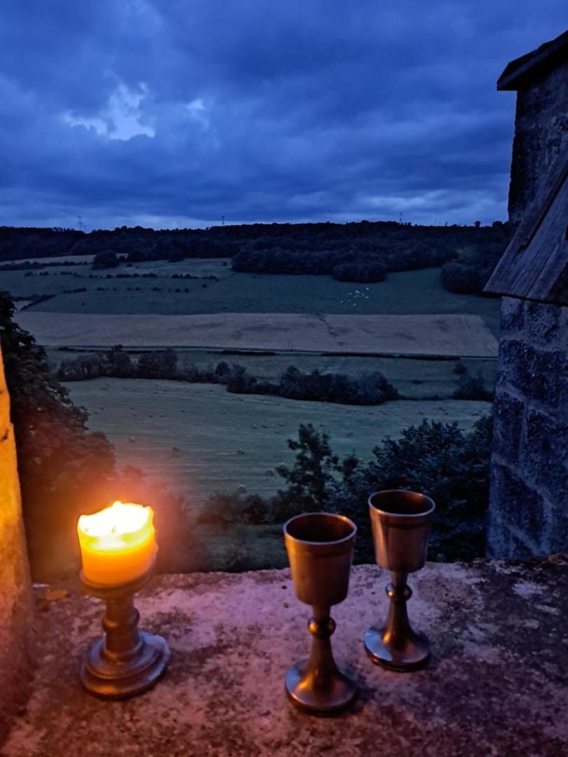 Chateau De Champrenault, Voyagez Dans Le Temps Exterior photo